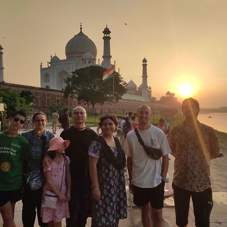 Zigzag Homestay Agra  Buitenkant foto