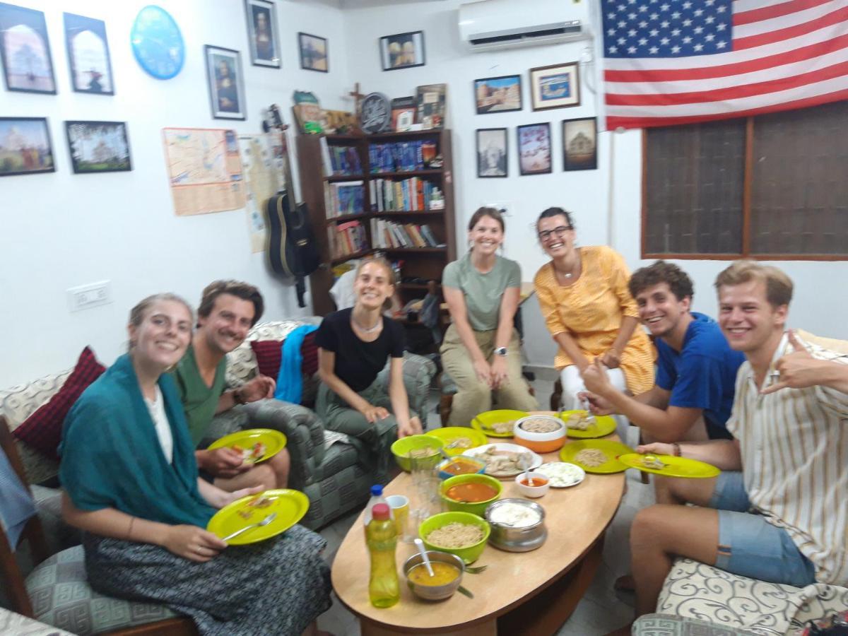 Zigzag Homestay Agra  Buitenkant foto