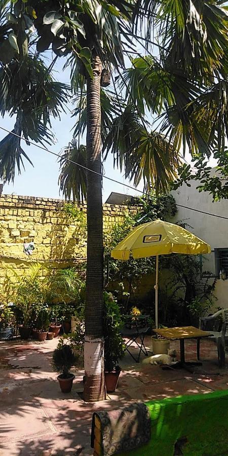 Zigzag Homestay Agra  Buitenkant foto