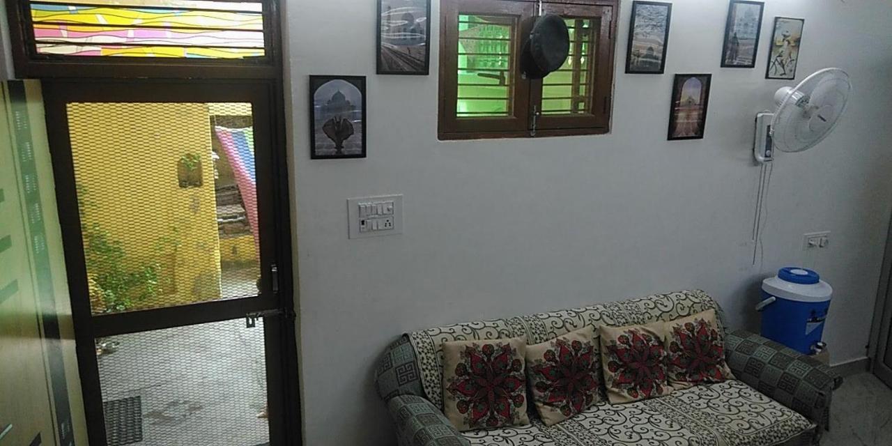 Zigzag Homestay Agra  Buitenkant foto