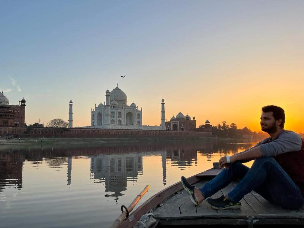 Zigzag Homestay Agra  Buitenkant foto