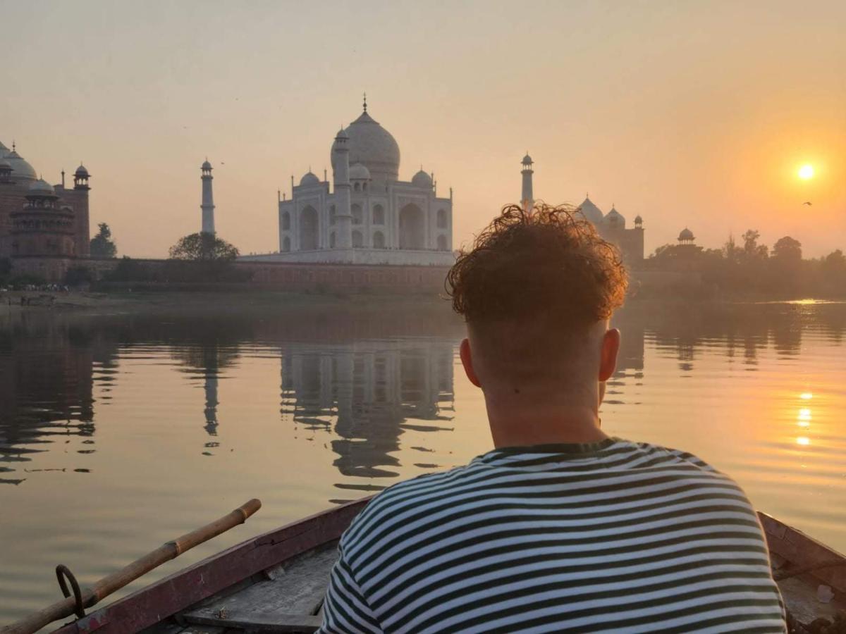 Zigzag Homestay Agra  Buitenkant foto