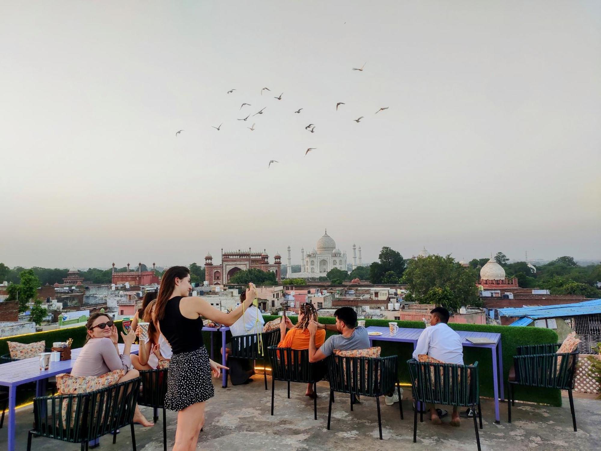 Zigzag Homestay Agra  Buitenkant foto