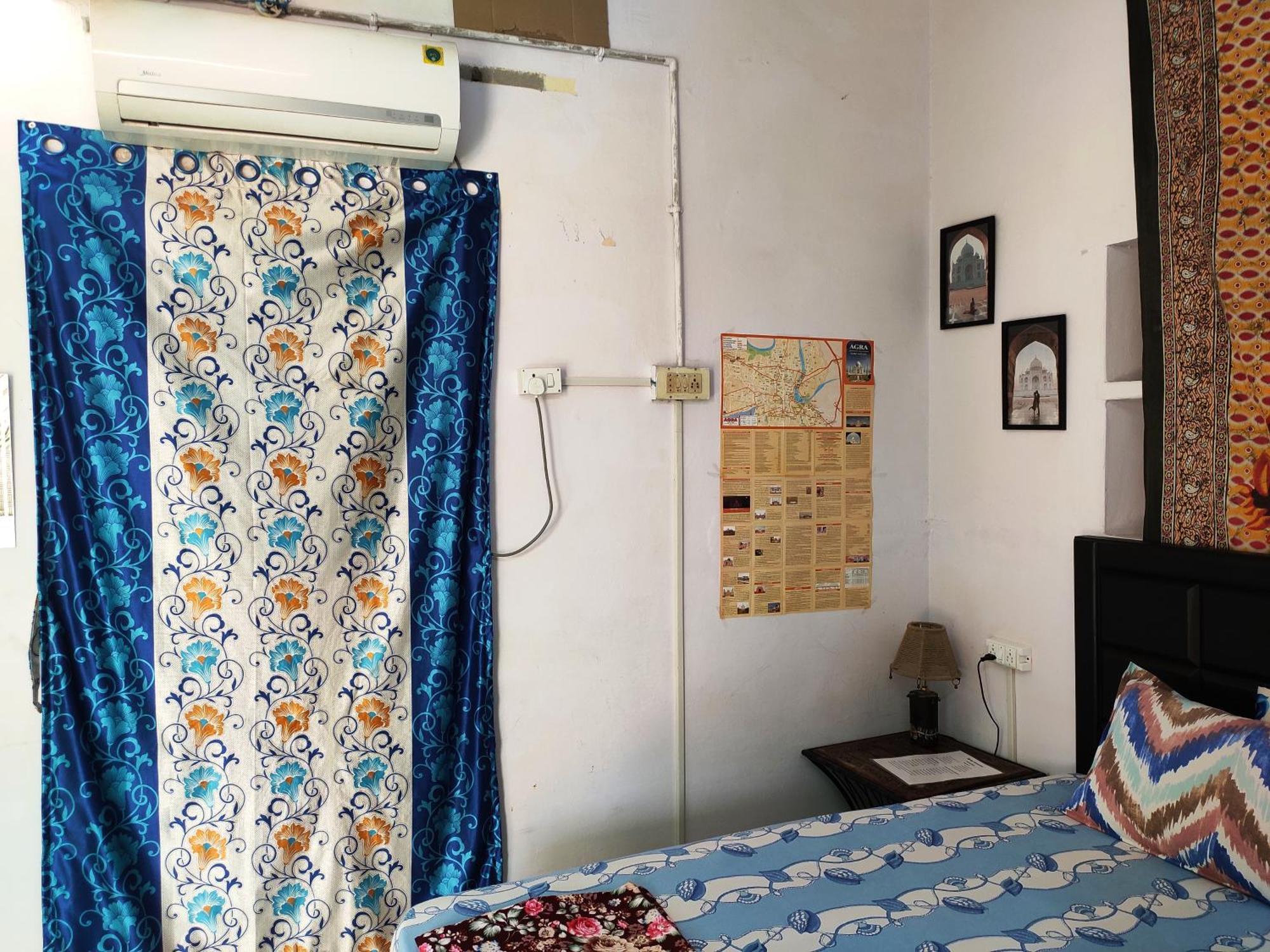 Zigzag Homestay Agra  Buitenkant foto